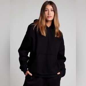 Comfrt | Basic Crop Hoodie